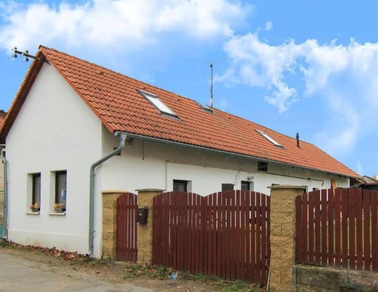 Rekreacni Dum U Elisky A Barusky Villa Krakovany Exterior photo